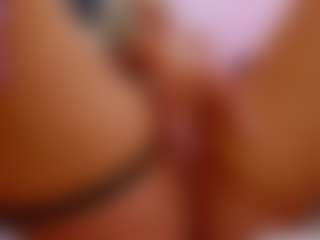 Live cam show with FoxySerenaX - Blonde Hair on TeamSkeetLive