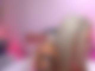Live cam show with FoxySerenaX - Blonde Hair on Fling VIP Chat