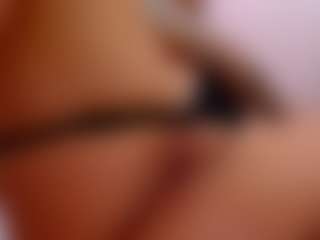 Live cam show with FoxySerenaX - Striptease on studioflirtlive.com