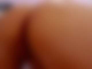 Live cam show with FoxySerenaX - Smoking on madthumbs