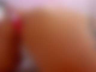 Live cam show with FoxySerenaX - Smoking on madthumbs
