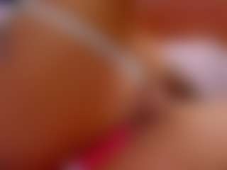 Live cam show with FoxySerenaX - BBW on madthumbs