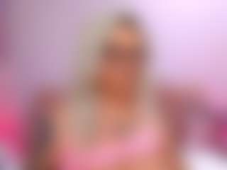 Live cam show with FoxySerenaX - White Curvy on Gym Cam Girls | united states