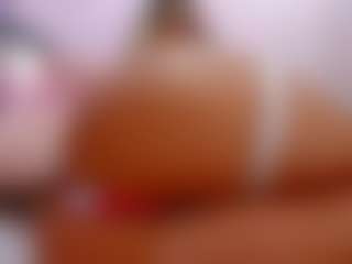 Live cam show with FoxySerenaX - Blonde Hair Curvy on Camsoda