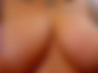 Live cam show with FoxySerenaX - Smoking on Dolls Live