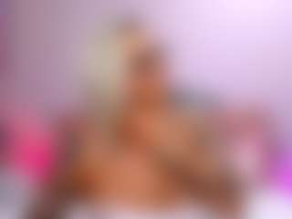 Live cam show with FoxySerenaX - Smoking on nudelive.tv