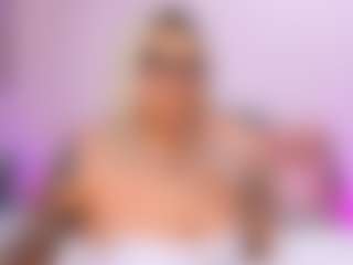 Live cam show with FoxySerenaX - Joi on Cam Slut