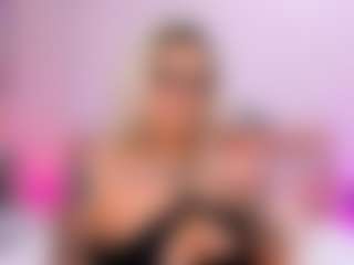 FoxySerenaX's Live Sex Cam Show