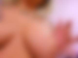 FoxySerenaX's Live Sex Cam Show