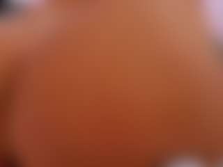 Live cam show with FoxySerenaX - Smoking on dropp.cam