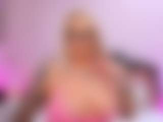 Live cam show with FoxySerenaX - Facial Piercings on Cam Slut