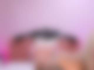 Live cam show with FoxySerenaX - Blonde Hair on xplaylive.com