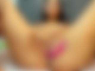 Live cam show with ISISLEROY - Moaning on crypto-cams