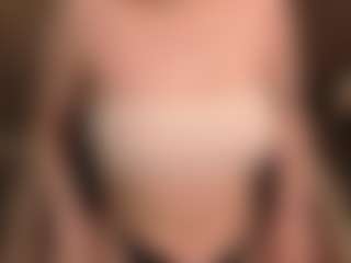 Ariana's Live Sex Cam Show