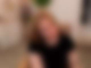 Live cam show with Ariana - White on Camversity | united kingdom