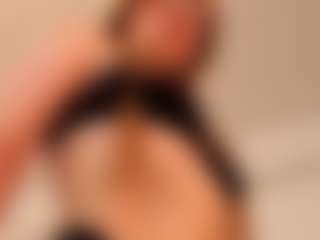 Ariana's Live Sex Cam Show