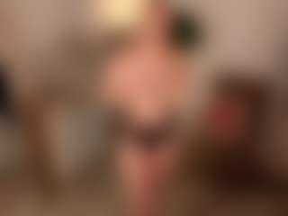 Ariana's Live Sex Cam Show