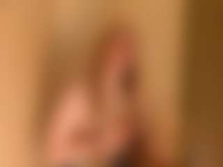 Live cam show with Ariana - Milk on Stripli.com