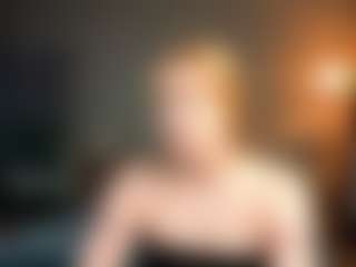 Live cam show with Ariana - Doggy on TeamSkeetLive