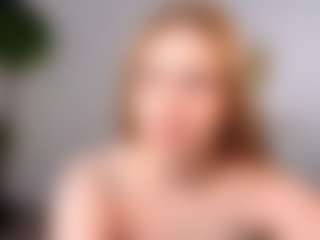 Live cam show with Ariana - Strapon on CamSodaAdn