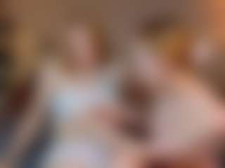 Ariana and Lina's Live Sex Cam Show