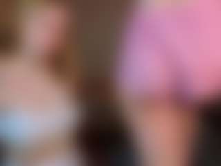 Live cam show with Ariana and Lina - Petite on Camsoda