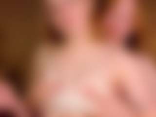 Ariana and Lina's Live Sex Cam Show