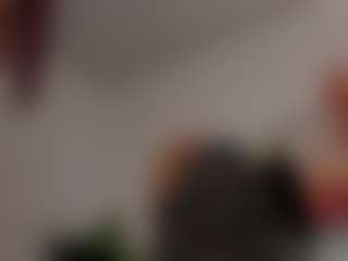 Live cam show with Nova-Silk - Skinny on Camming Site