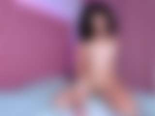 Live cam show with Sisilv - Fingering on Milfs Live