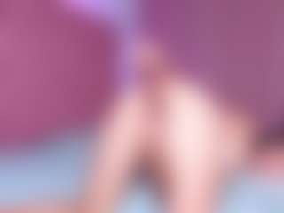 Live cam show with Sisilv - Fingering on Soda Cam