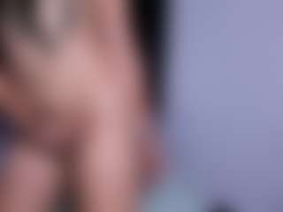 Live cam show with Sisilv - Fingering on AdultVida.com