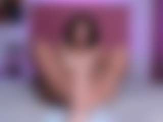 Live cam show with Sisilv - Flashing on Latina Girls