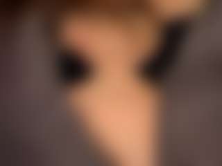Live cam show with TheolaKassis - Flashing on AdultVida.com