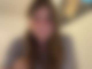 Live cam show with TheolaKassis - Hairy Pussy on AdultVida.com