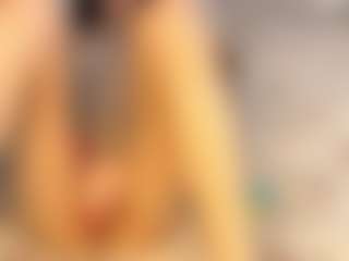 Live cam show with VennieSotolongo - Sweet on Camsoda