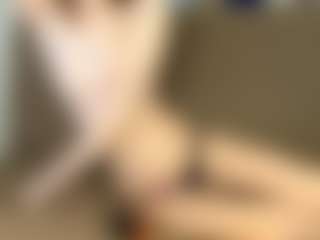 Live cam show with VennieSotolongo - College on Streamer API