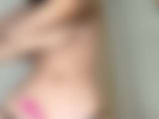 Live cam show with VennieSotolongo - Yoga on Livezox