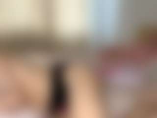 Live-camshow met VennieSotolongo - Public op Camsoda