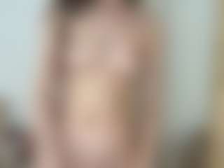 Live cam show with VennieSotolongo - Public on Camsoda