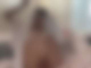 Live cam show with VennieSotolongo - Sweet on https://playwithruby.com