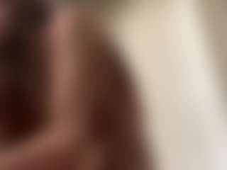 Live cam show with VennieSotolongo - Sweet on Lustler