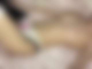 Live cam show with VennieSotolongo - College on xDating