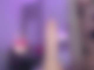 BlondyLi's Live Sex Cam Show