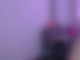 BlondyLi's Live Sex Cam Show