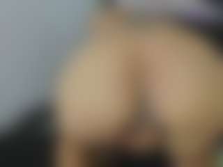 Live cam show with cristalxht - Normal on Gym Cam Girls