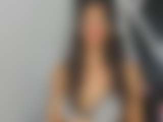 Live-Cam-Show mit cristalxht - Bikini auf Camsoda
