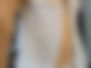 Live cam show with cristalxht - Skinny on nudelive.tv