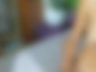 Live cam show with cristalxht - Moaning on SpunkLive