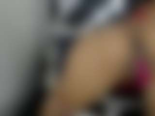 Live cam show with cristalxht - Public Latina on Camming Site | colombia