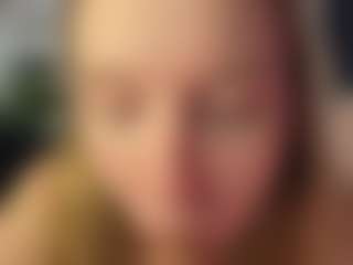 Live cam show with Elve-Vesper - Blonde Hair on Taboo Cams XXX